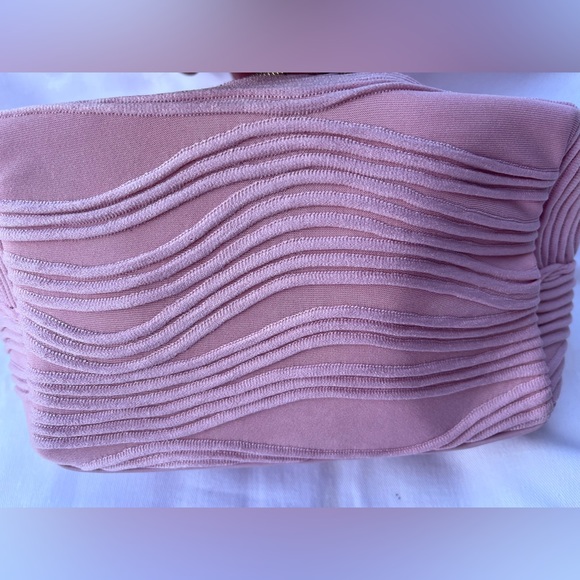 NWOT LancĂ´me Pink Cosmetic Pouch - Picture 3 of 10